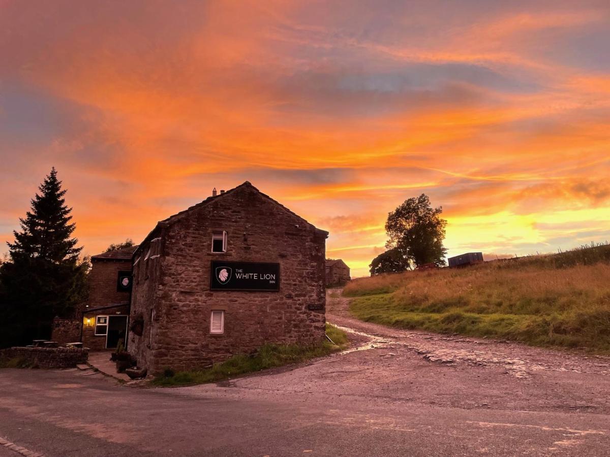 The White Lion Inn Buckden  المظهر الخارجي الصورة