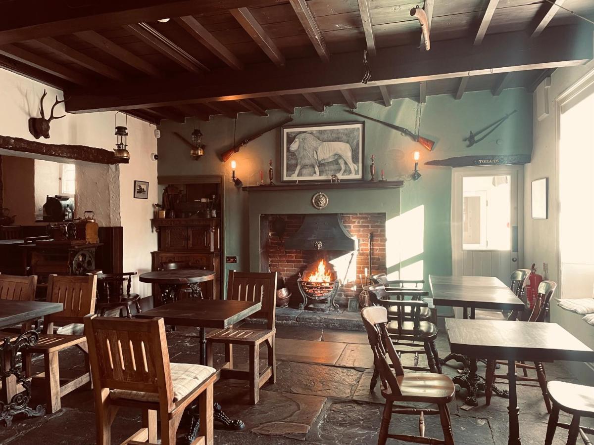 The White Lion Inn Buckden  المظهر الخارجي الصورة