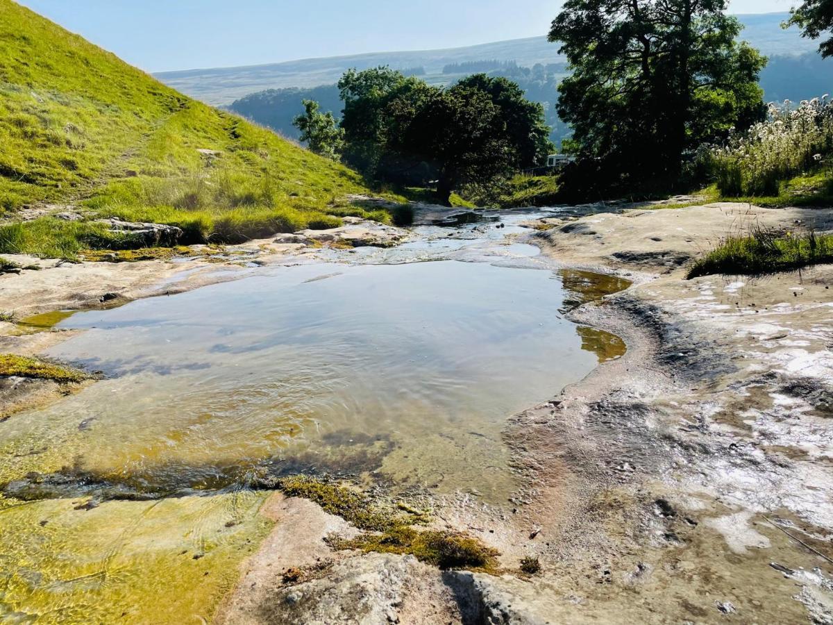The White Lion Inn Buckden  المظهر الخارجي الصورة