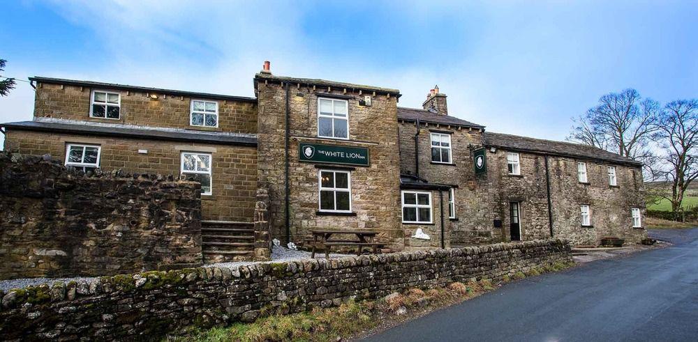 The White Lion Inn Buckden  المظهر الخارجي الصورة