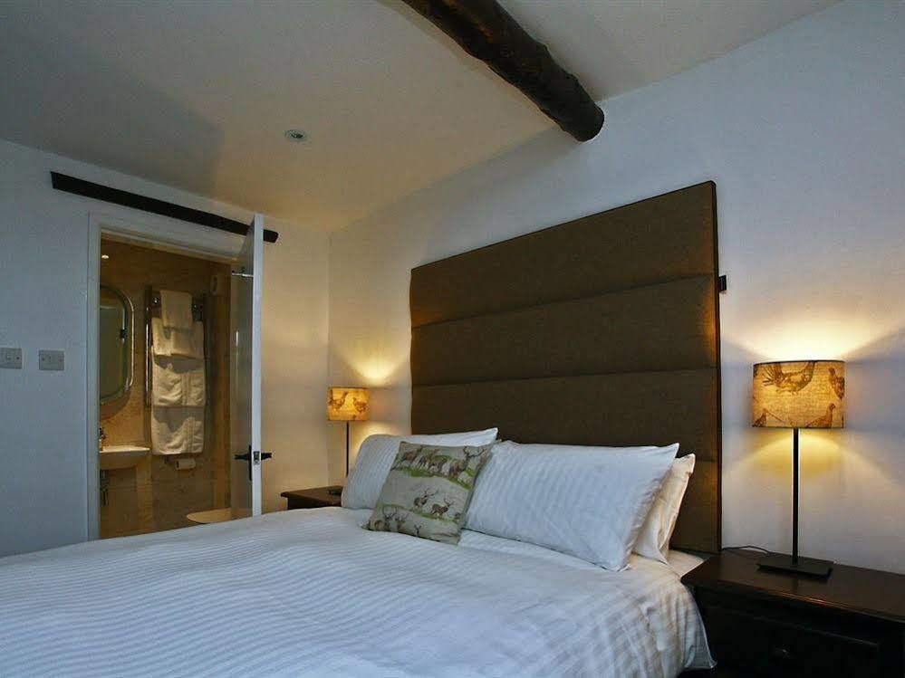 The White Lion Inn Buckden  المظهر الخارجي الصورة