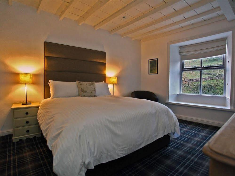The White Lion Inn Buckden  المظهر الخارجي الصورة