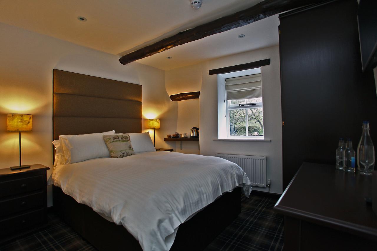 The White Lion Inn Buckden  المظهر الخارجي الصورة