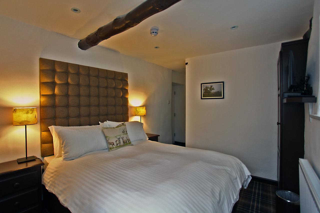 The White Lion Inn Buckden  المظهر الخارجي الصورة